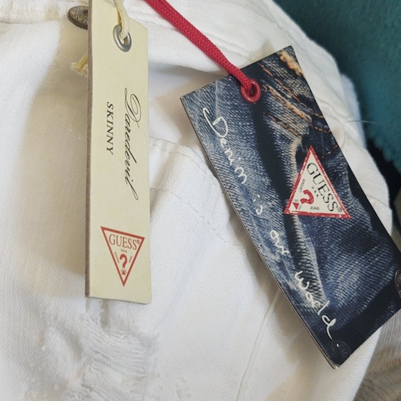Guess Daredevil Skinny white destroyed jea… - Picture 16 of 16